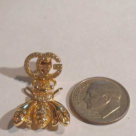 Authentic Vintage Gucci GG Logo Crystal Bee Earrings - Picture 4 of 16
